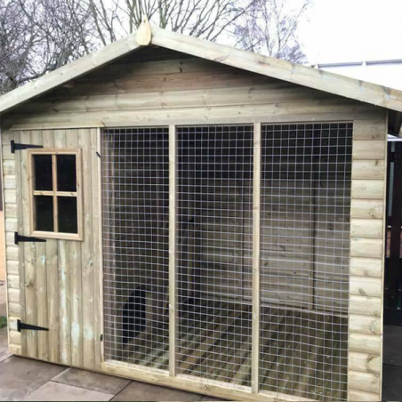 Deluxe Dog House & Run Shiplap